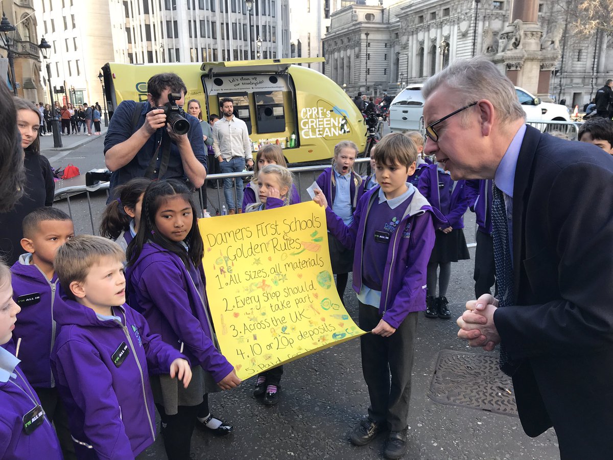 Damers First School students meeting Michael Gove