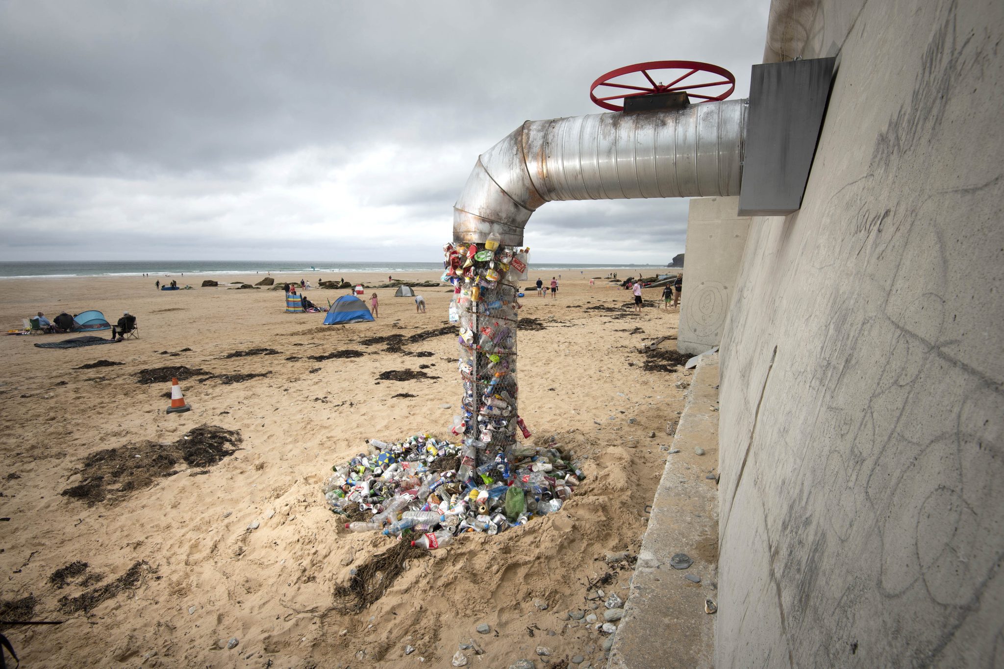 Grassroots action turning the tide on plastic pollution - Surfers ...